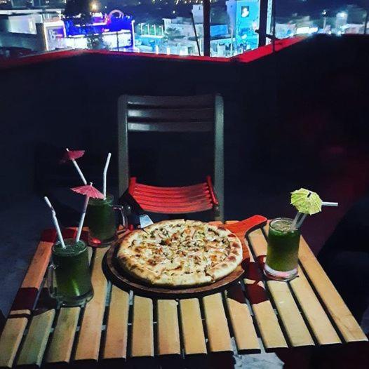 Divine Hotel Rawalpindi Bagian luar foto